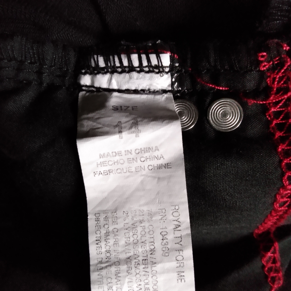 Royalty For Me High Rise Three Button Shaping Capri Women's Size 14 Black - Picture 6 of 6